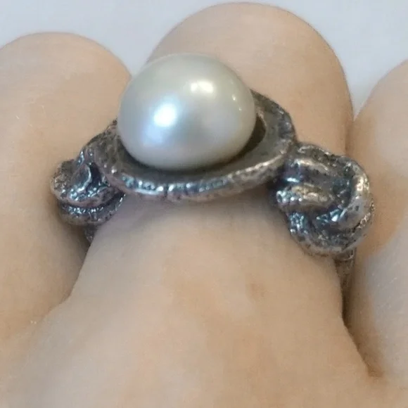 Vintage Sterling Silver & Large Freshwater Pearl Ring- Size 6 - Picture 2 of 8